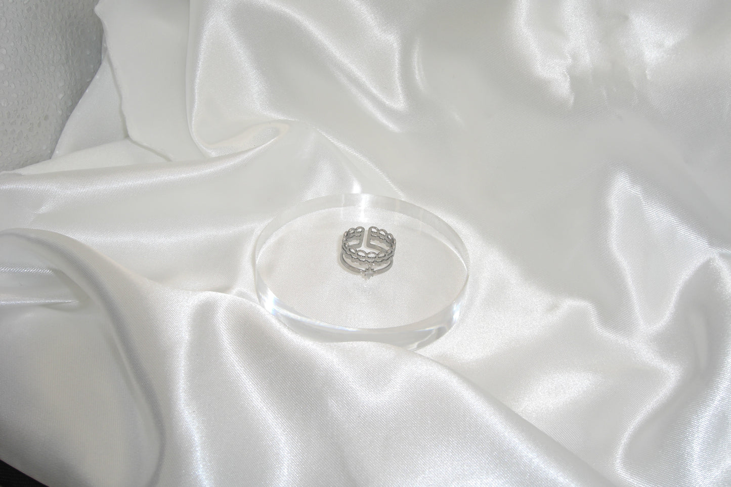 Anello a fascia con stellina