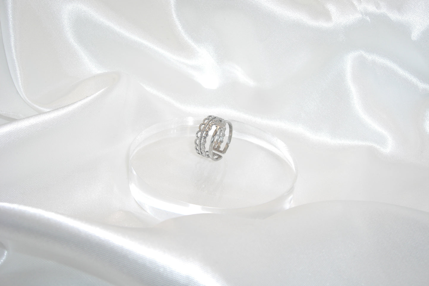 Anello a fascia con stellina