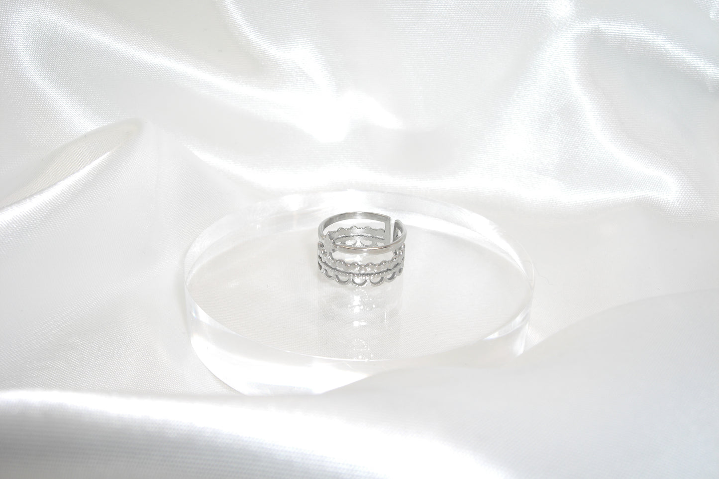 Anello a fascia con stellina