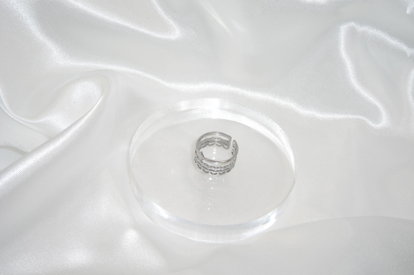 Anello a fascia con stellina