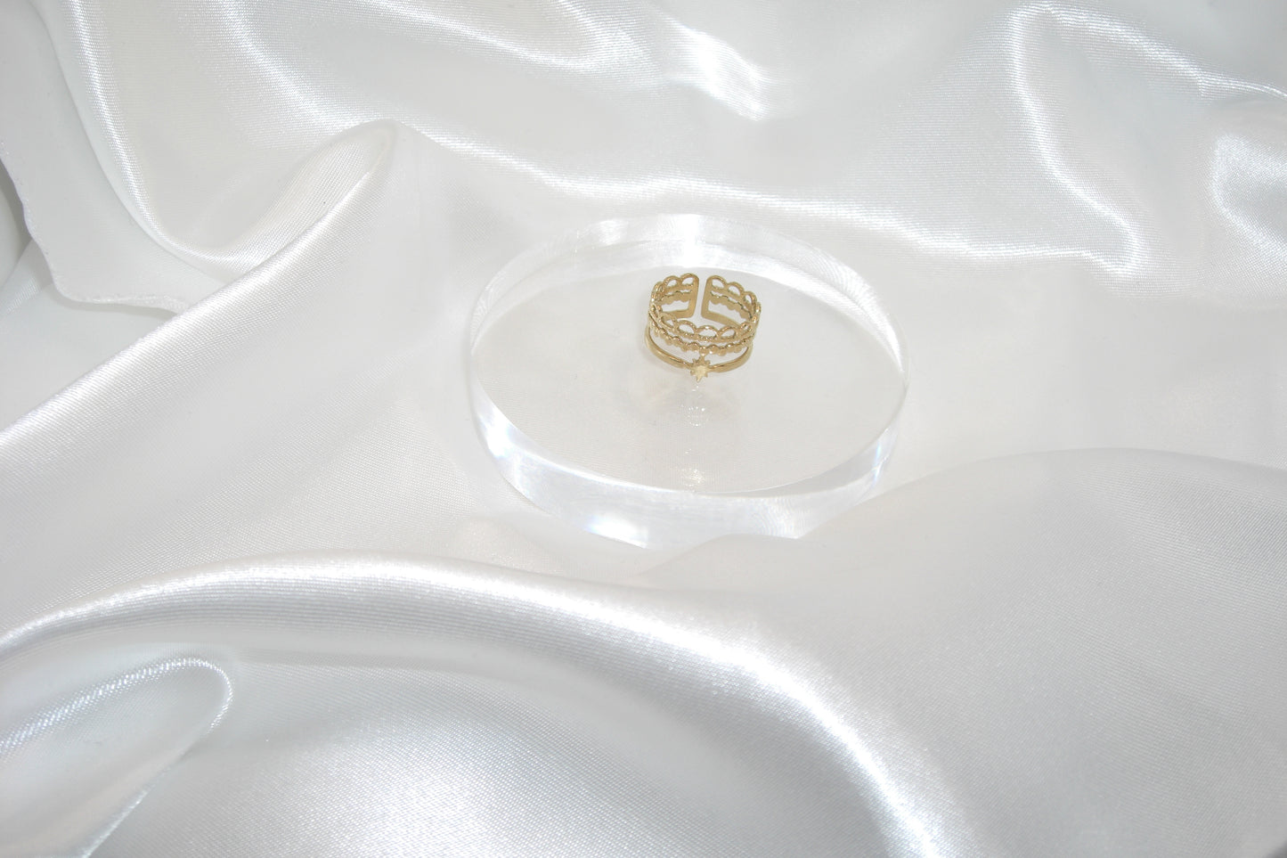 Anello a fascia con stellina