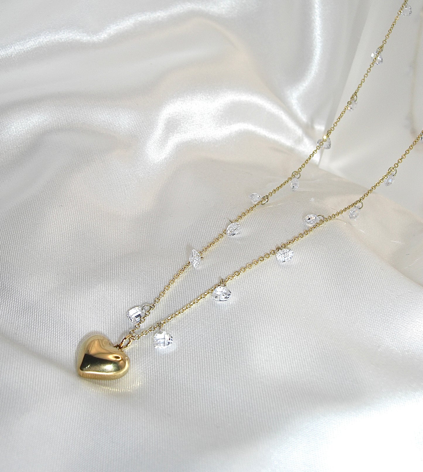 Collana in acciaio con zirconi