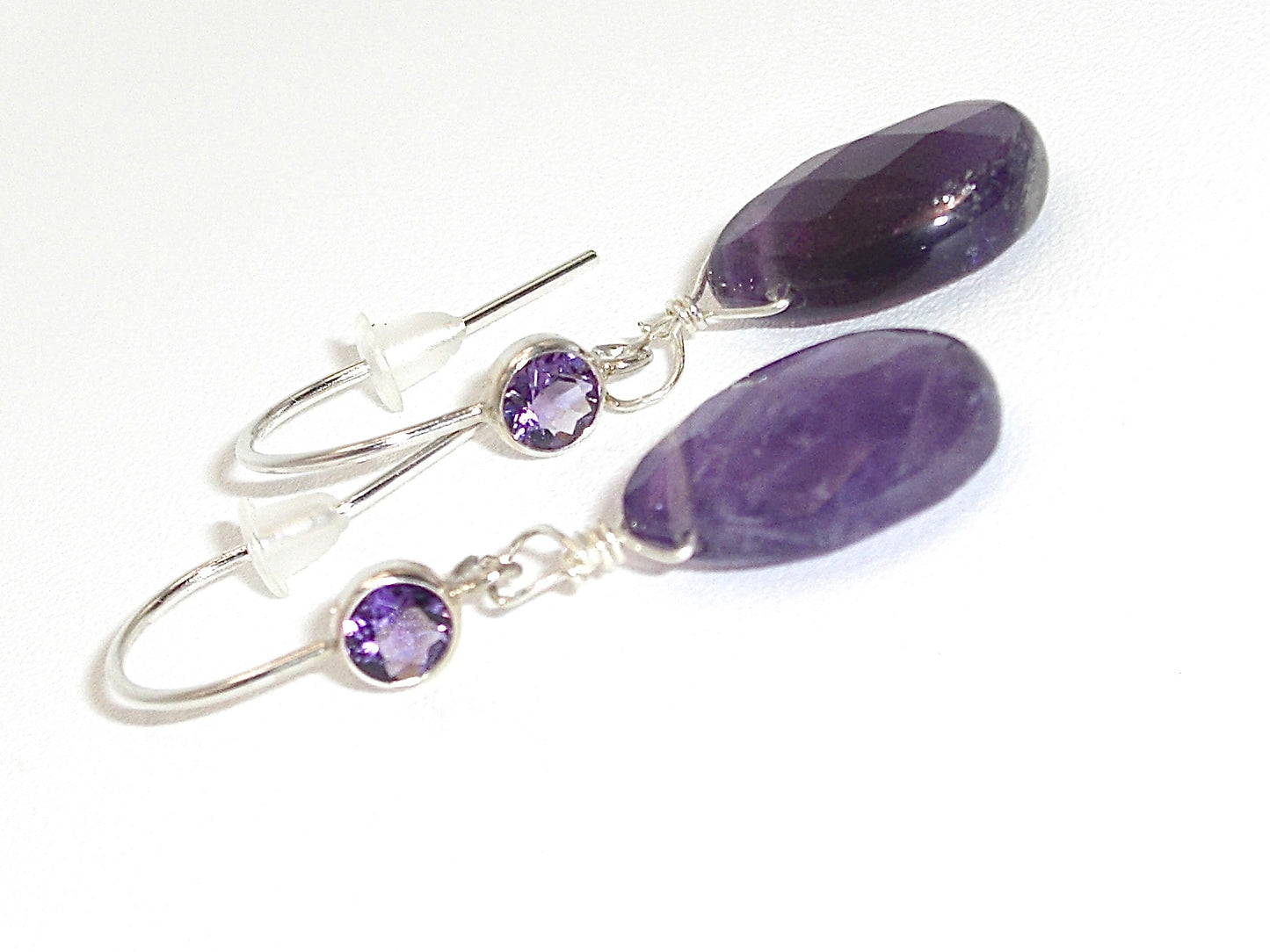 Drop earrings with hard stone