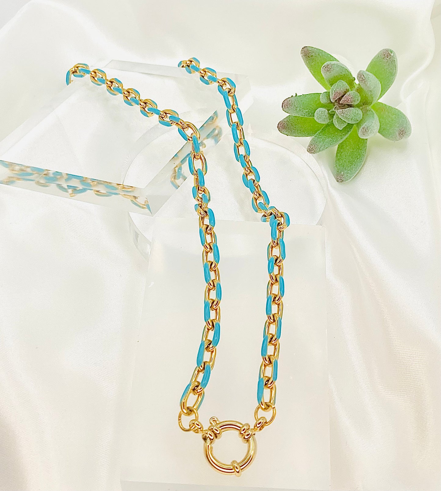 Collana con catena smaltata
