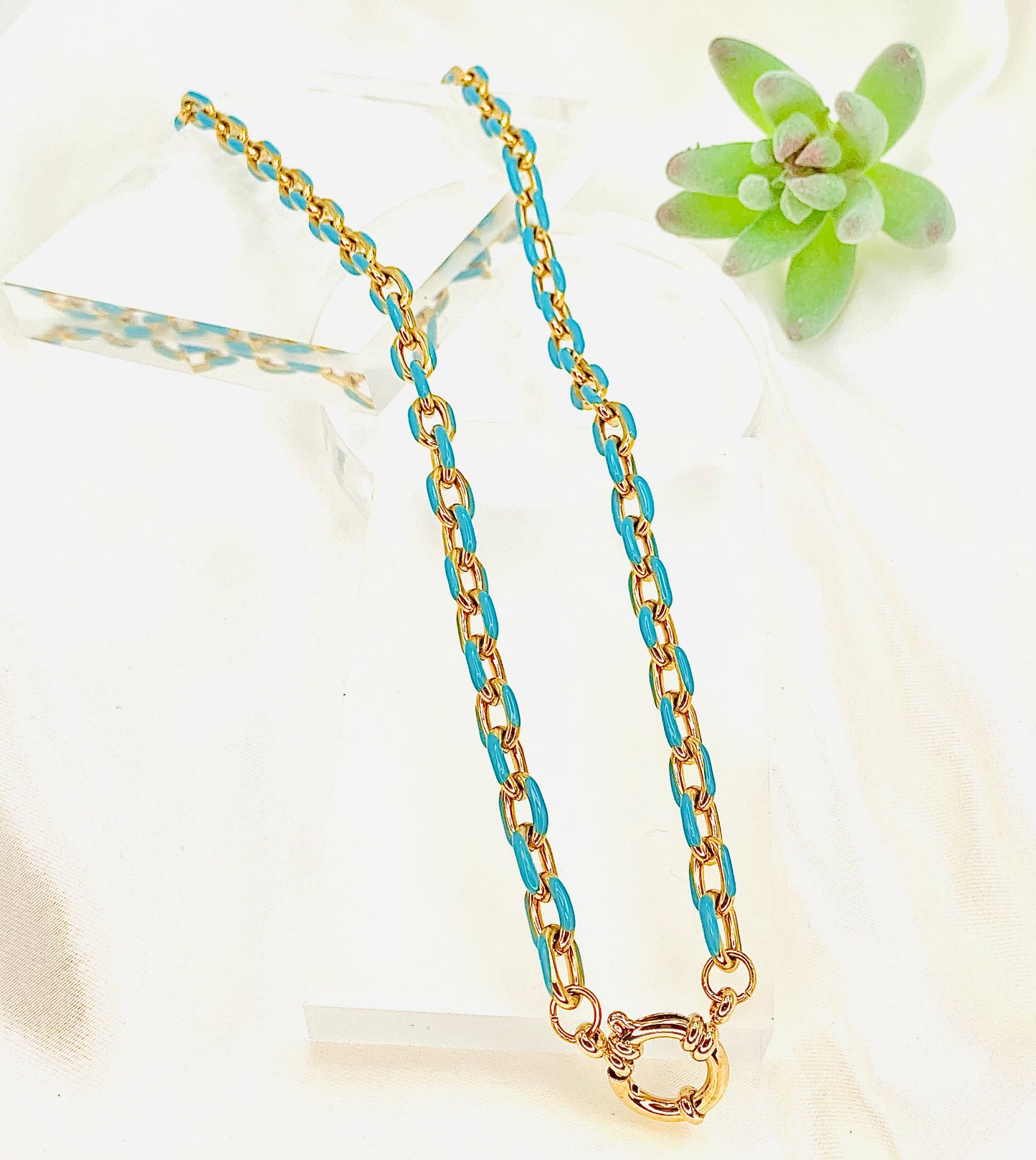Collana con catena smaltata