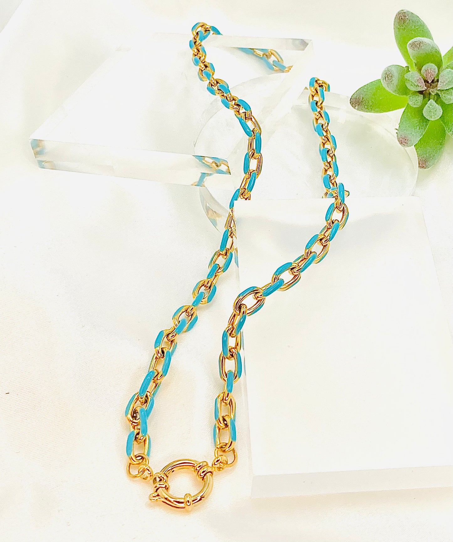 Collana con catena smaltata