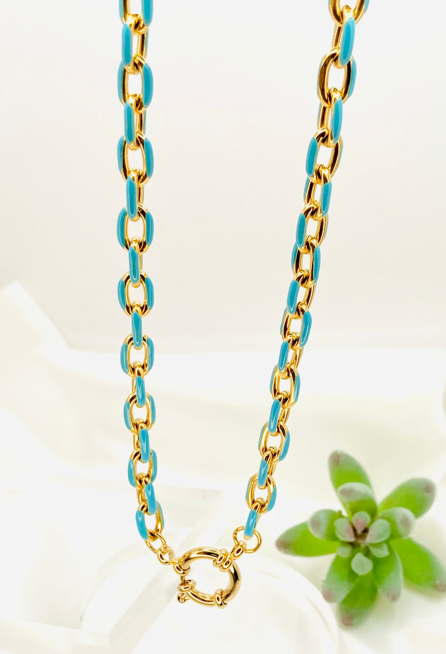 Collana con catena smaltata