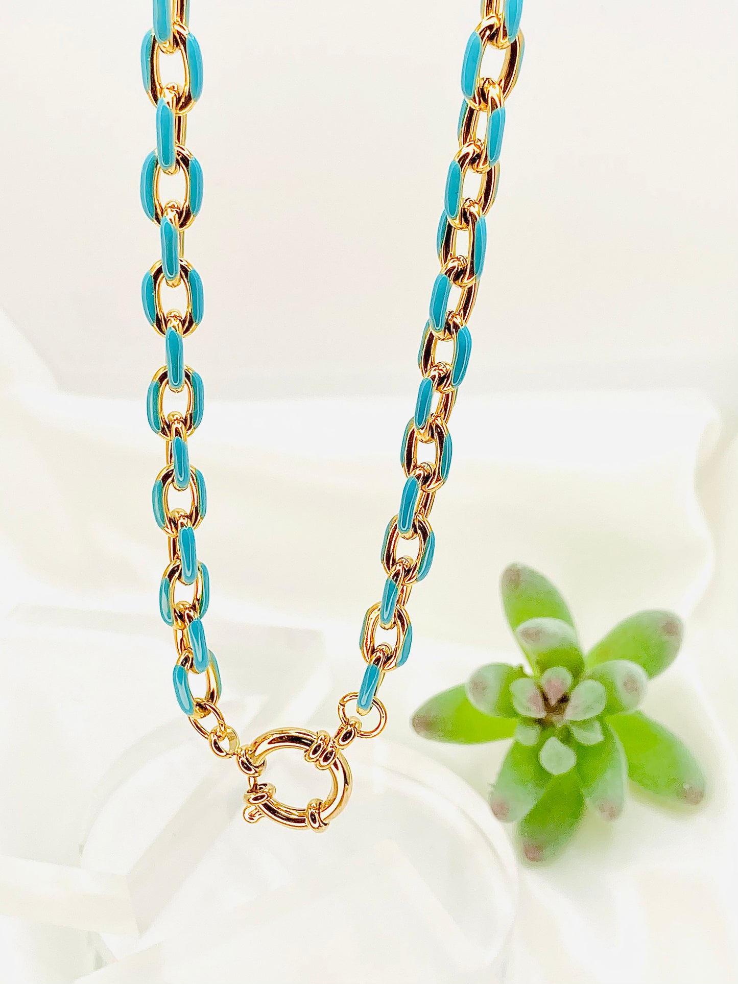 Collana con catena smaltata