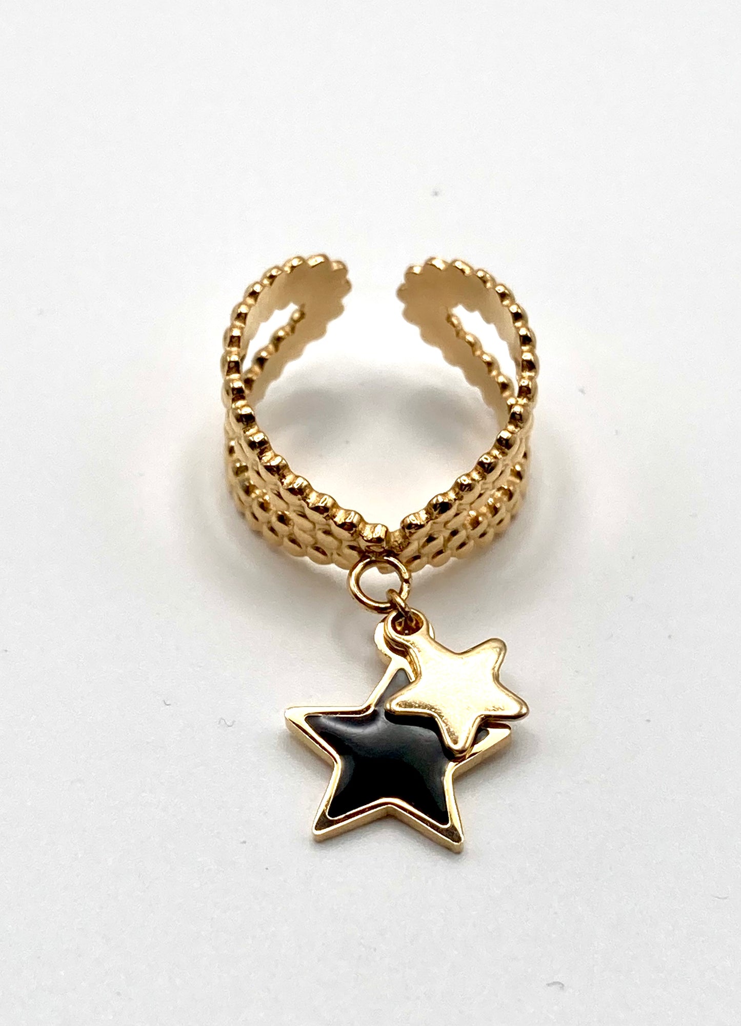 Anello a fascia con stelle