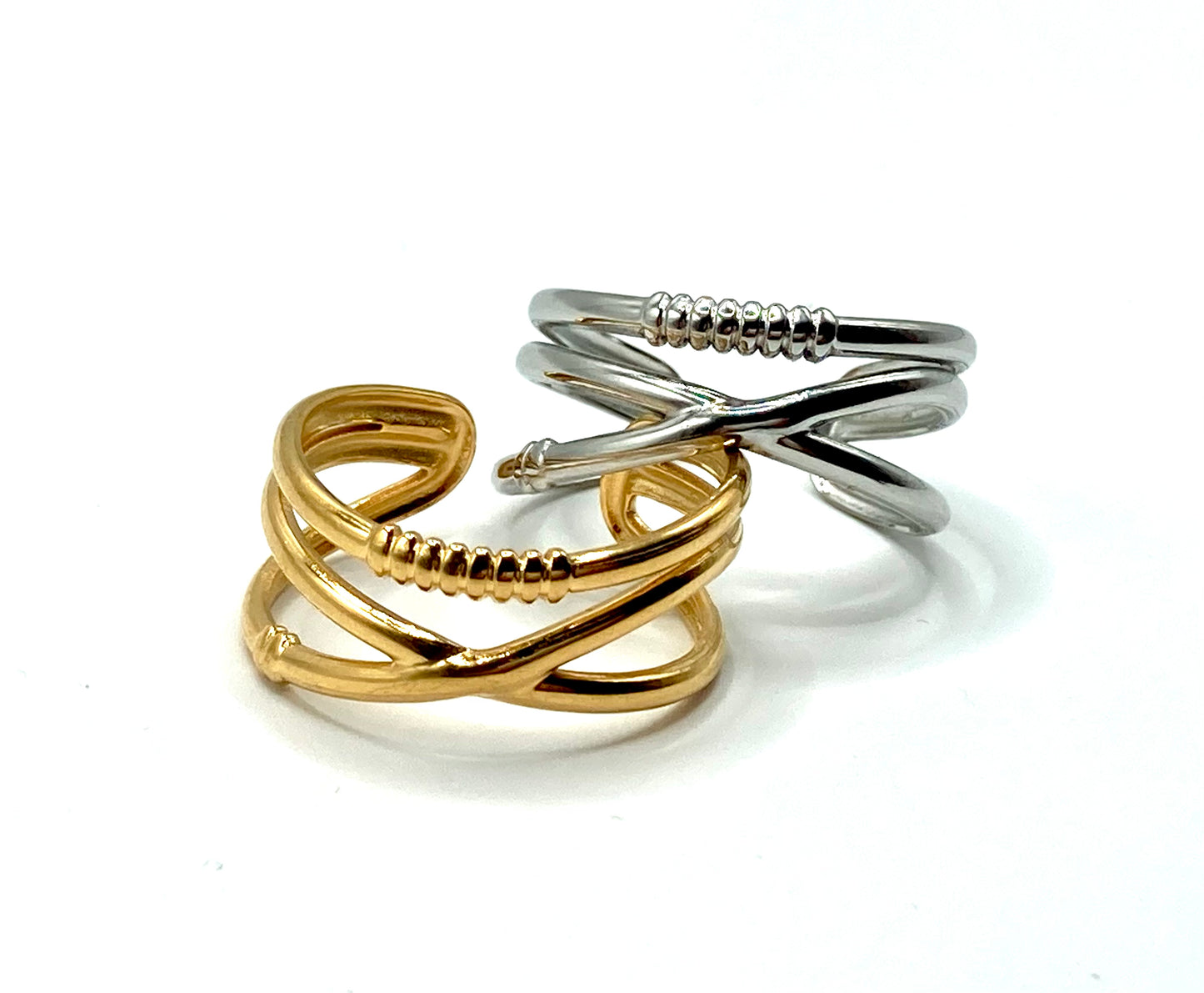 Anello a fascia intrecciato