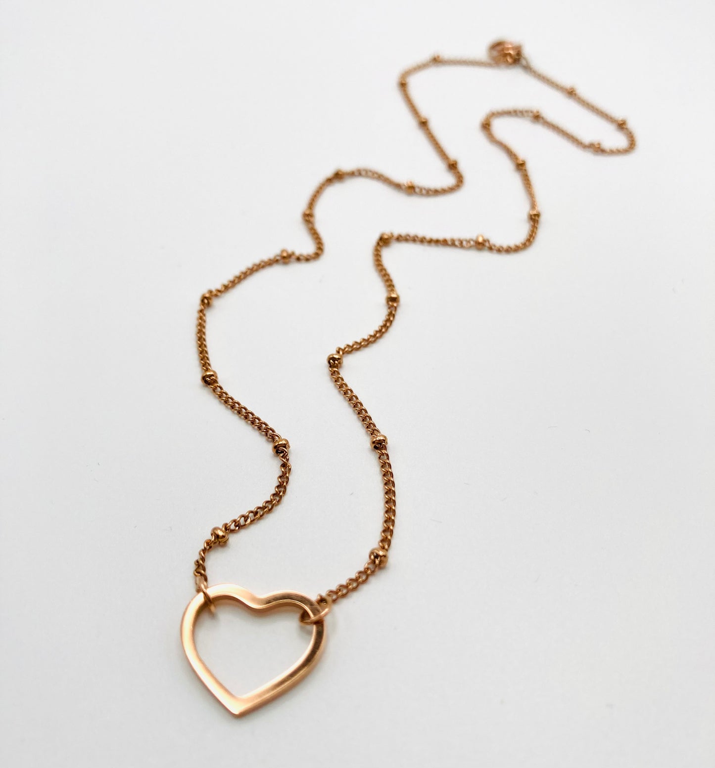 Collana con cuore vuoto