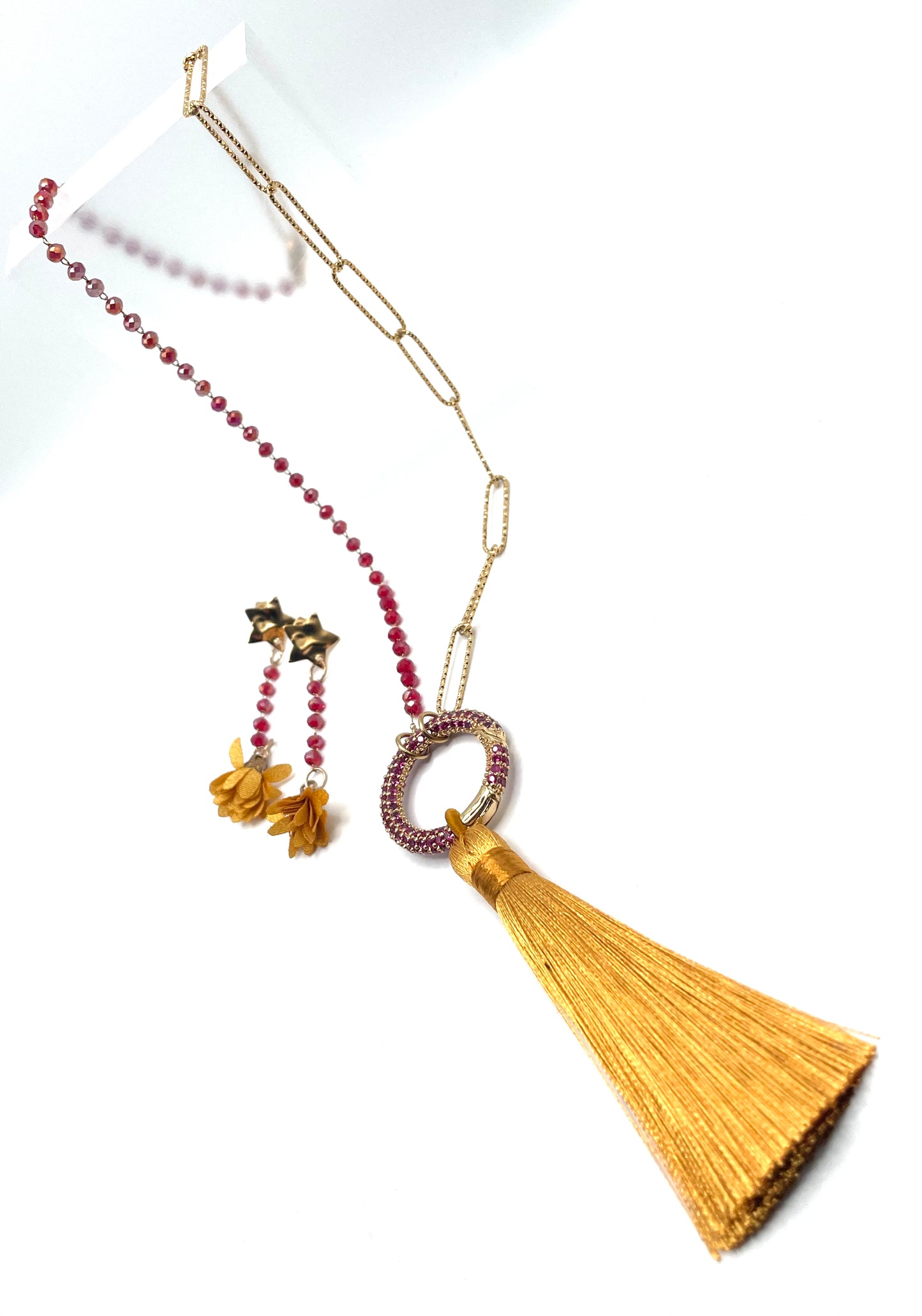 Collana e orecchini con nappina