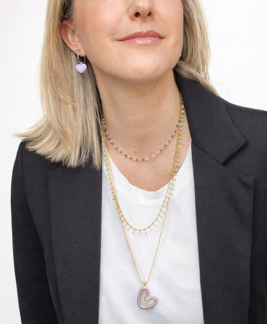 Orecchini a cerchio con cuore in resina