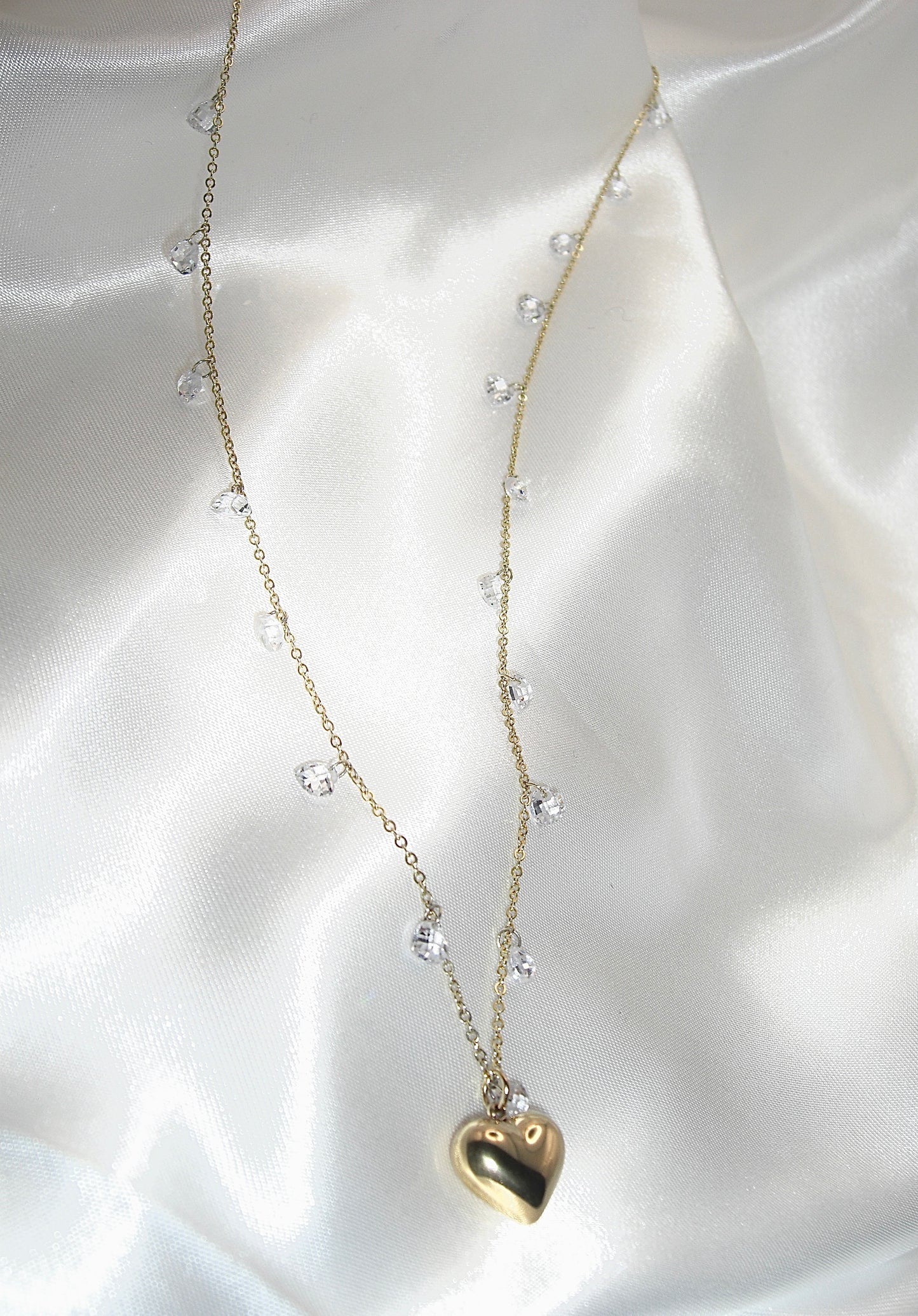 Collana in acciaio con zirconi