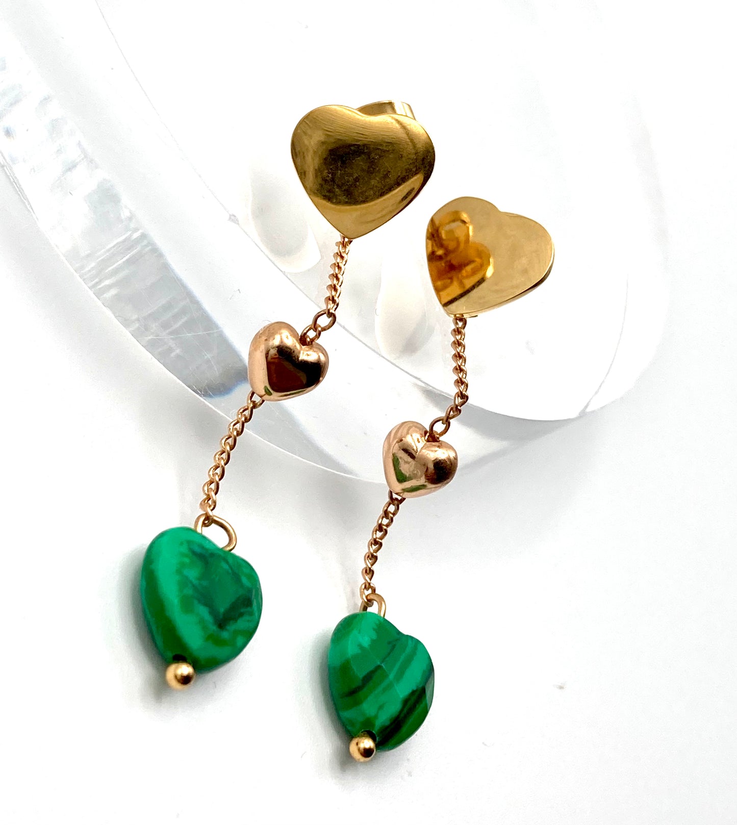 Orecchini con cuore pietra dura
