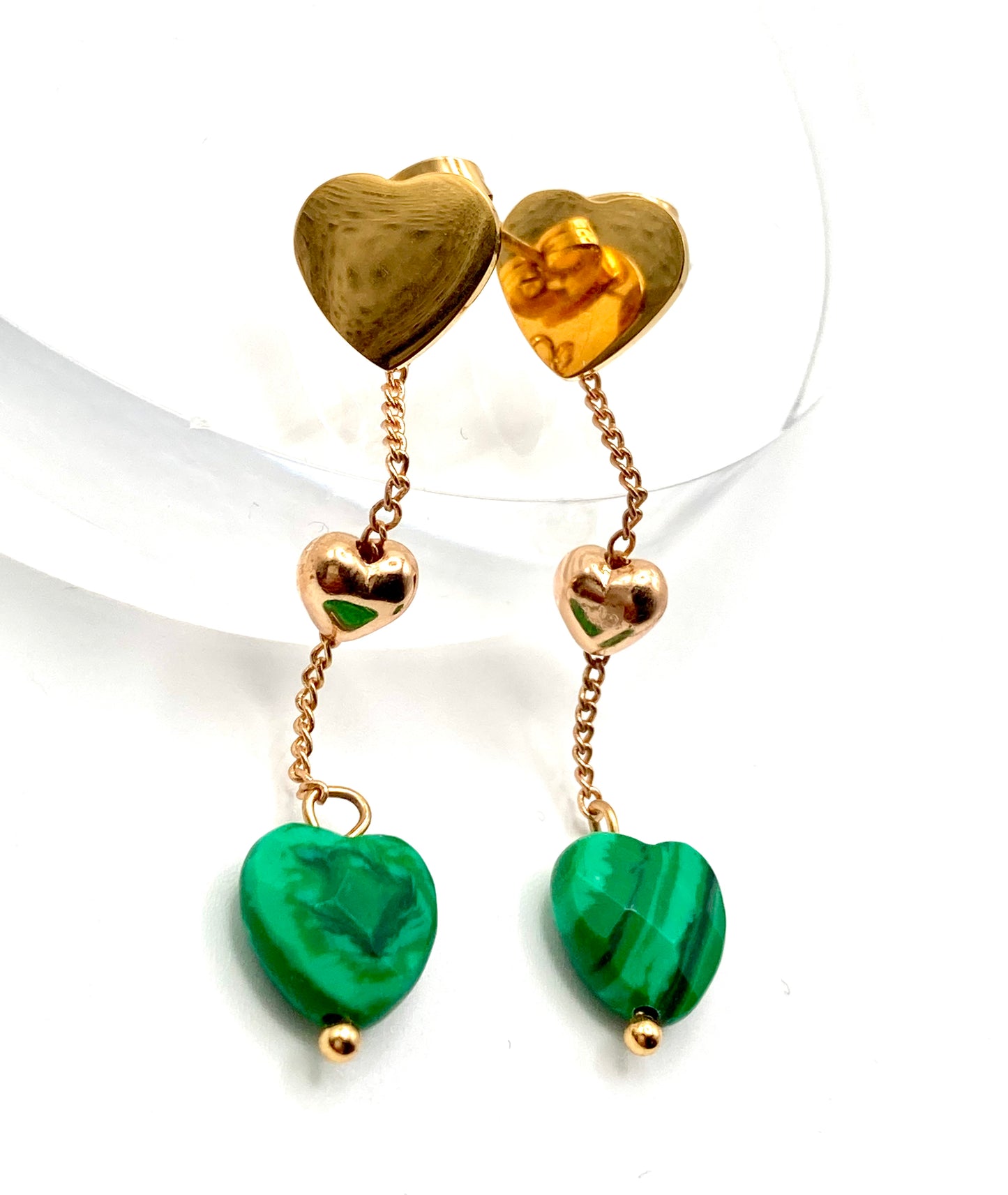Orecchini con cuore pietra dura
