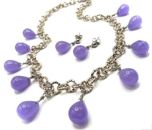 Collana e orecchini con gocce in pietra dura