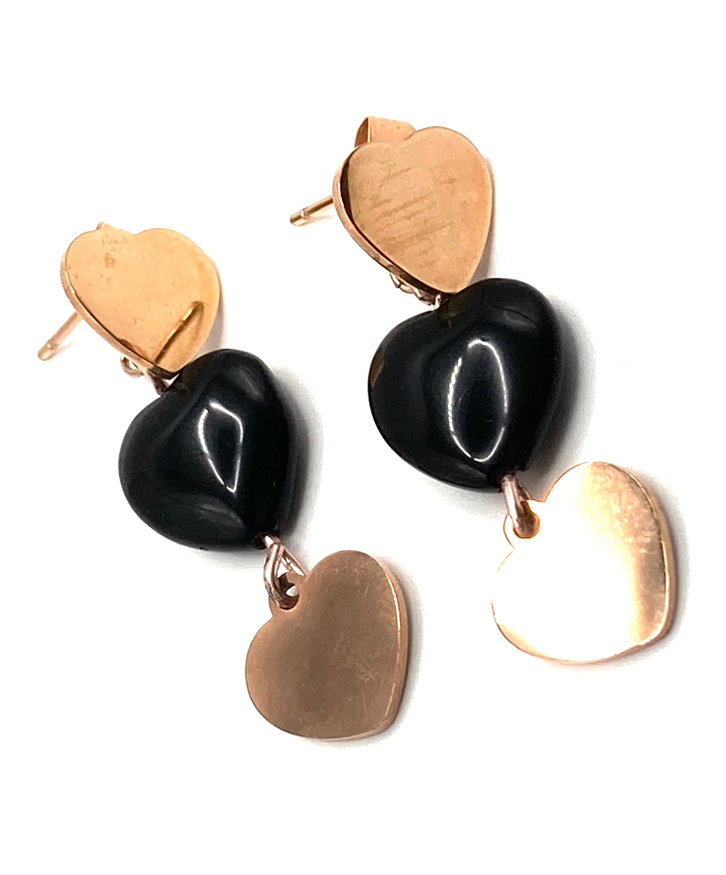 Orecchini con cuore in pietra dura