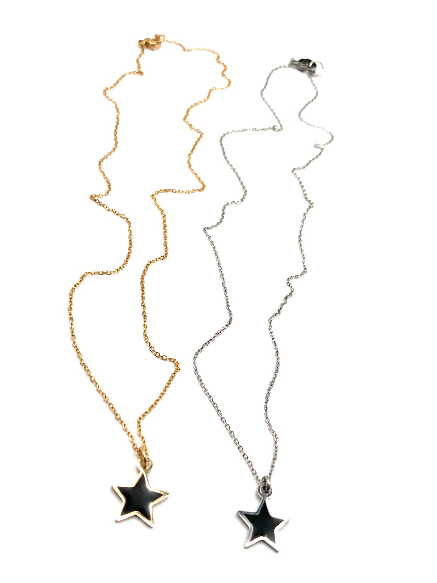 Collana con stella smaltata