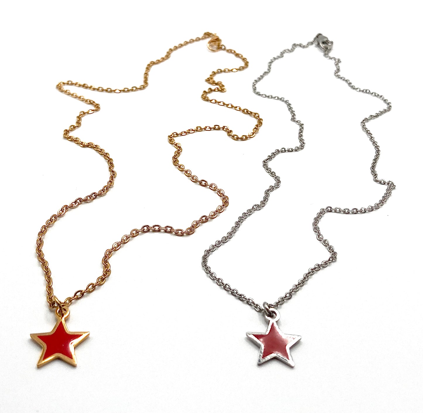 Collana con stella smaltata