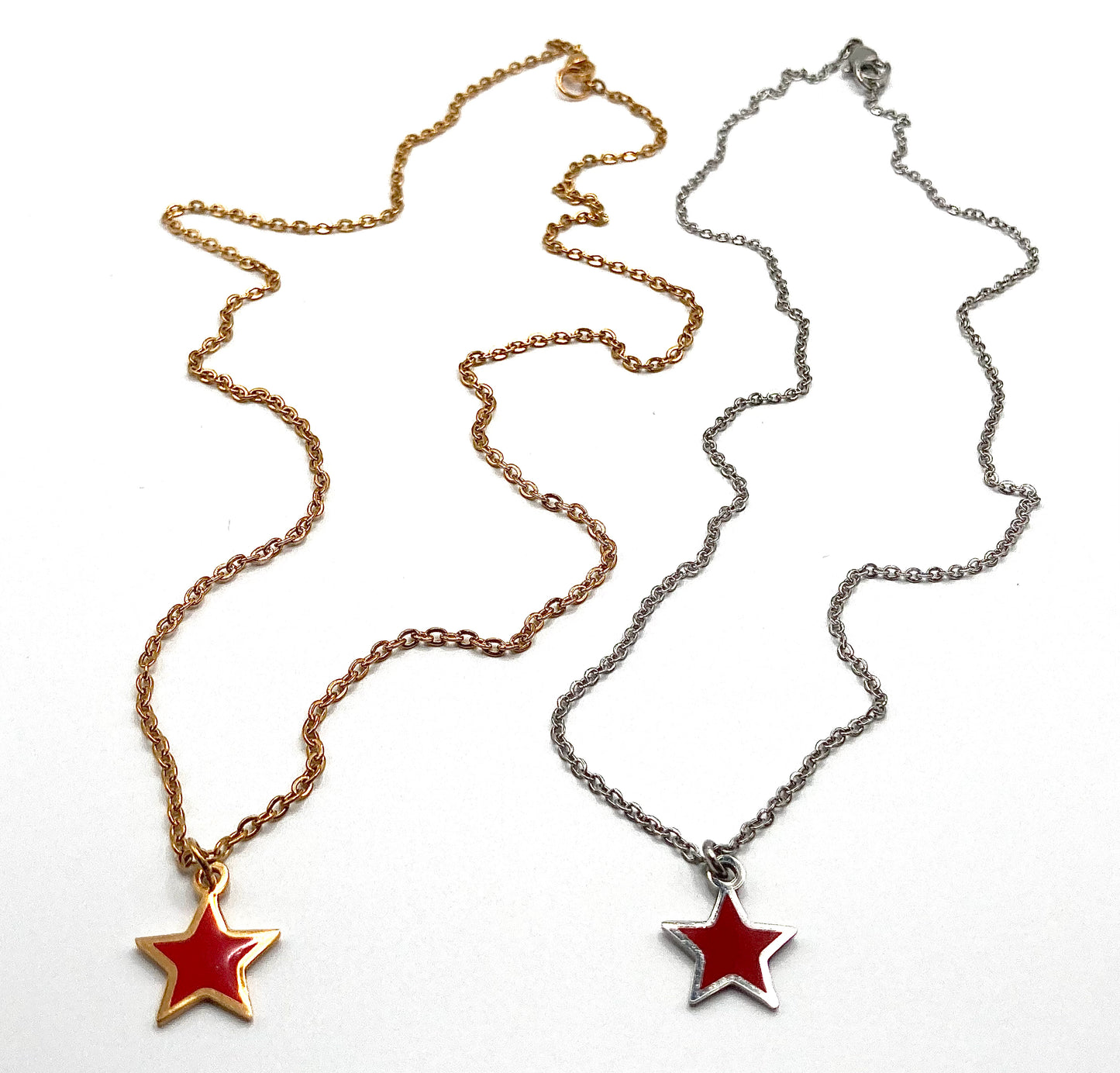 Collana con stella smaltata