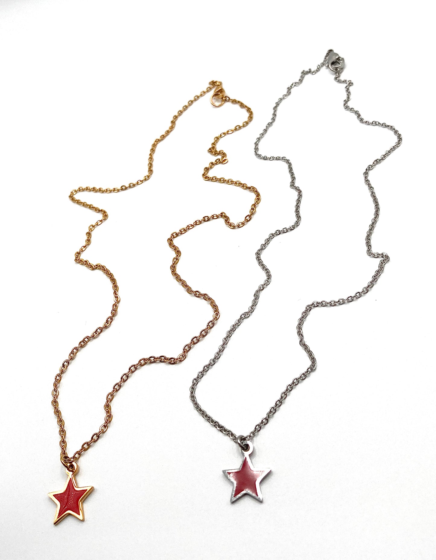 Collana con stella smaltata