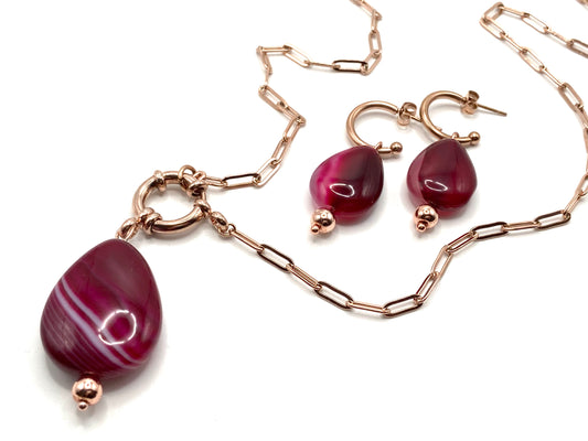 Collana e orecchini con goccia in pietra dura