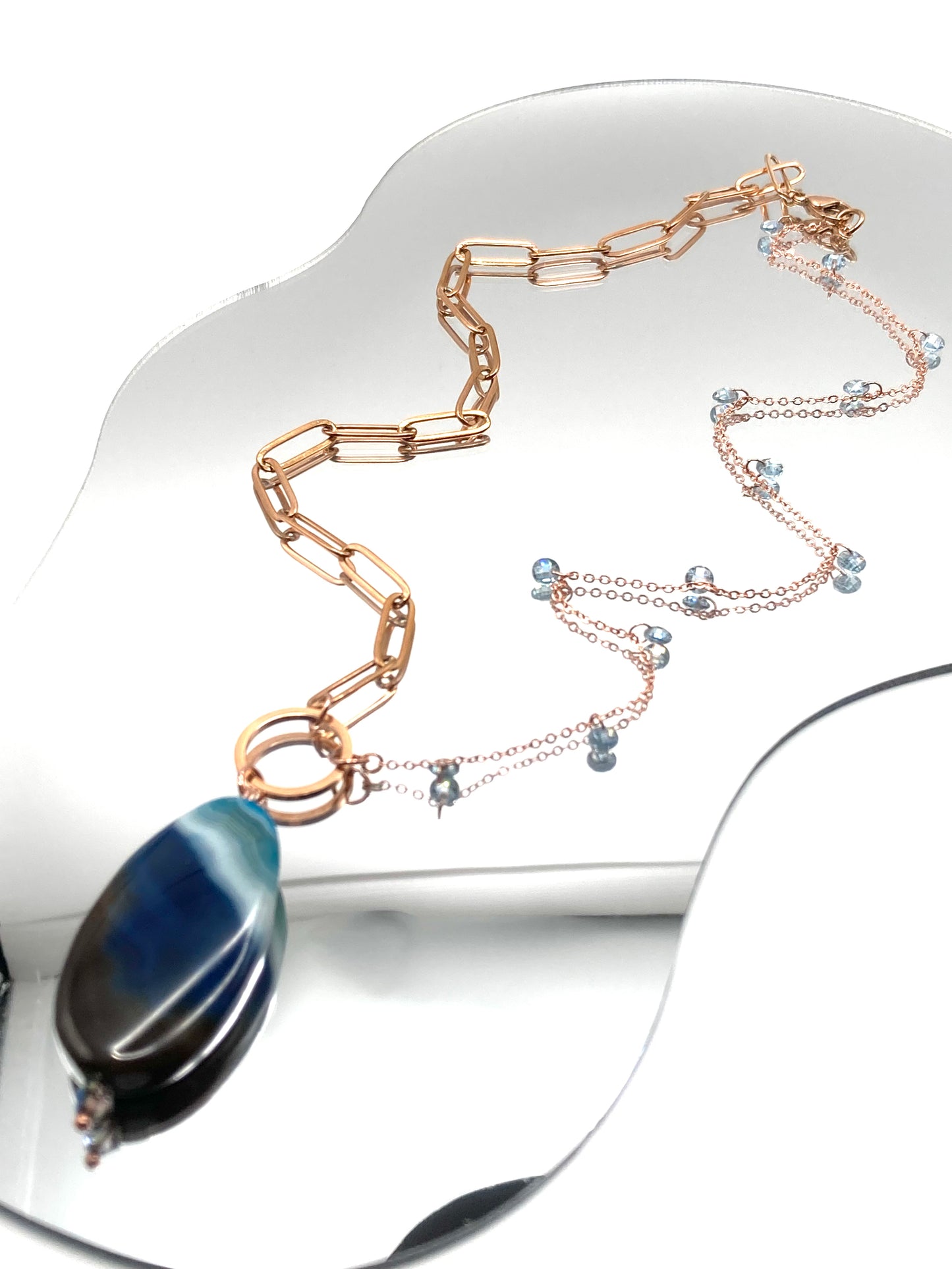 Collana con zirconi e pietra dura