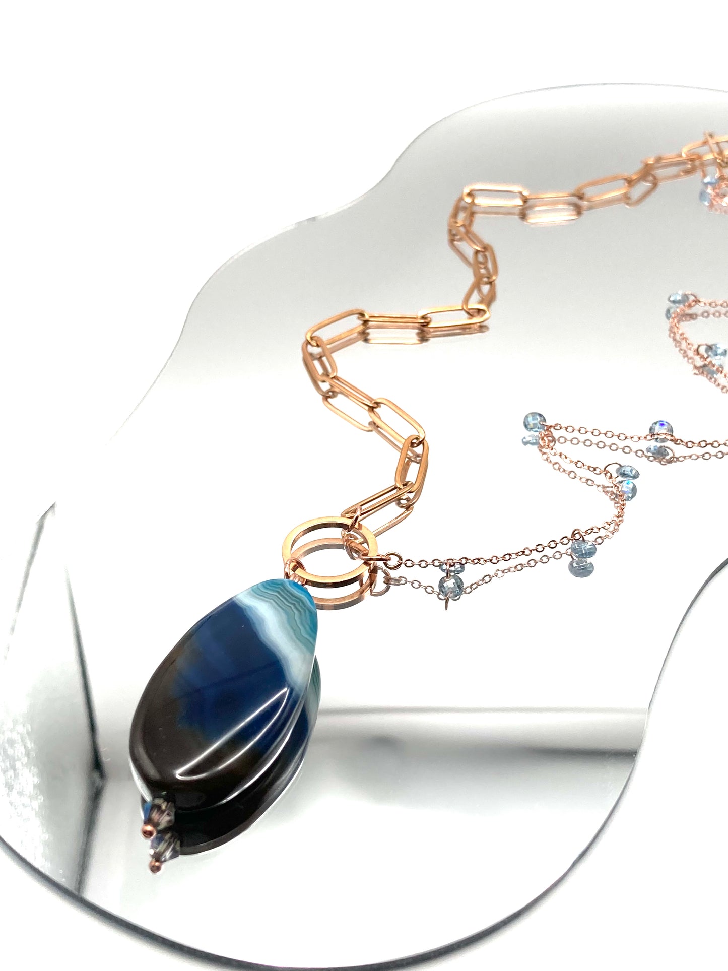 Collana con zirconi e pietra dura