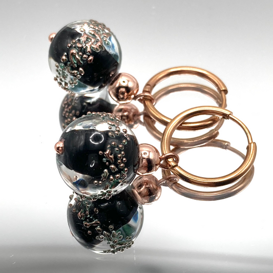 Orecchini a cerchio con perla vetro