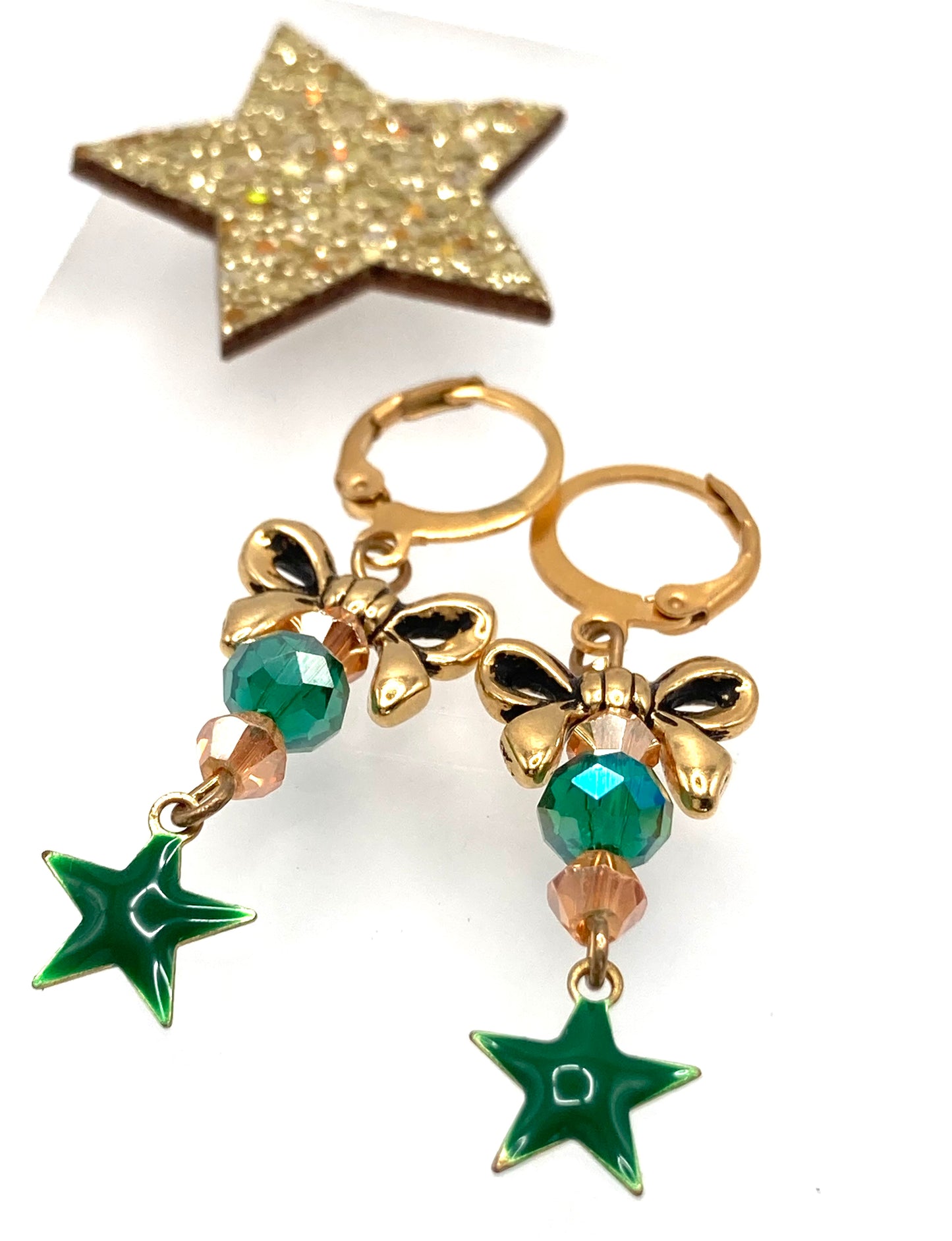 Orecchini con fiocco e stellina