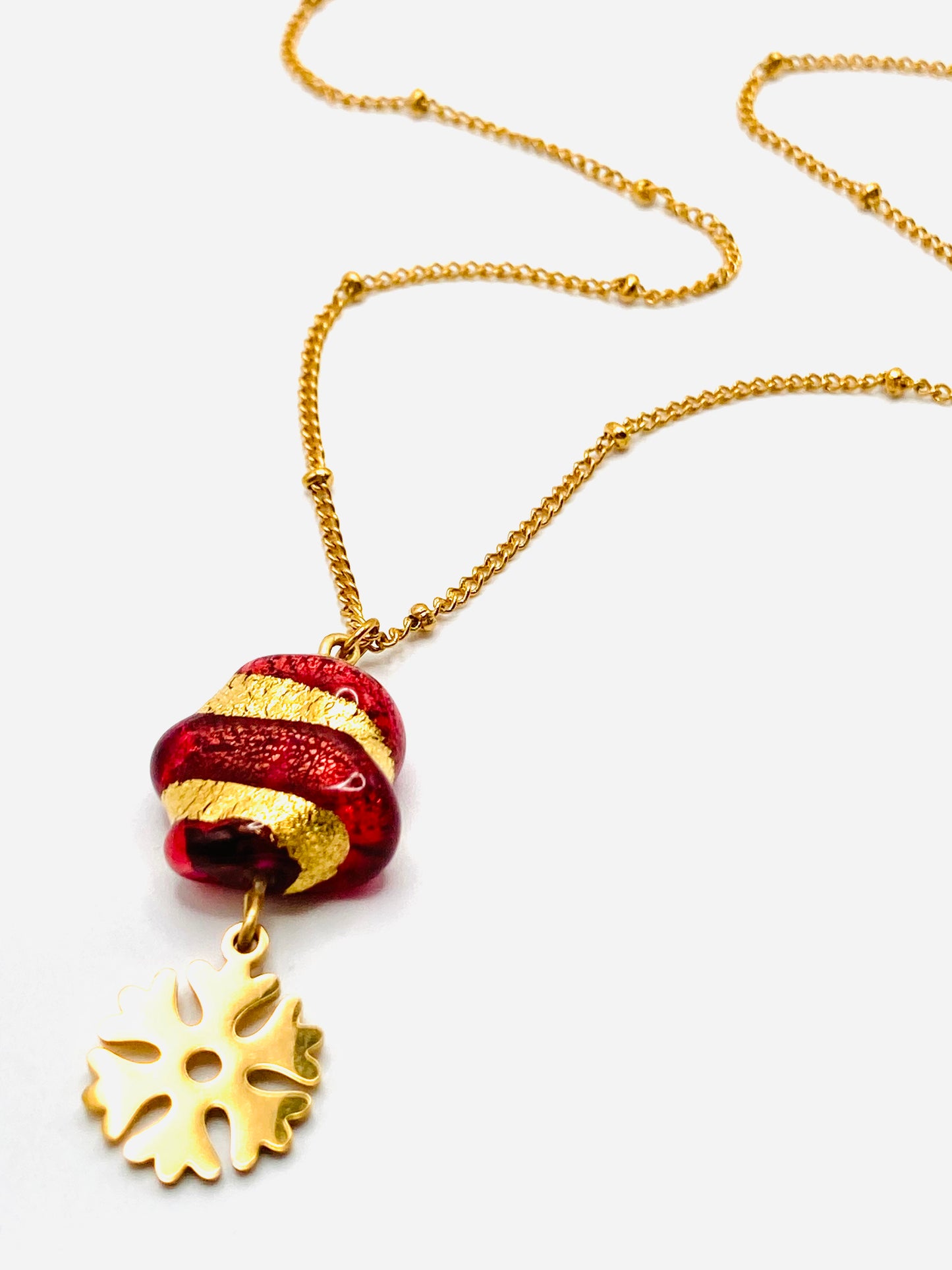 Collana e orecchini con snow