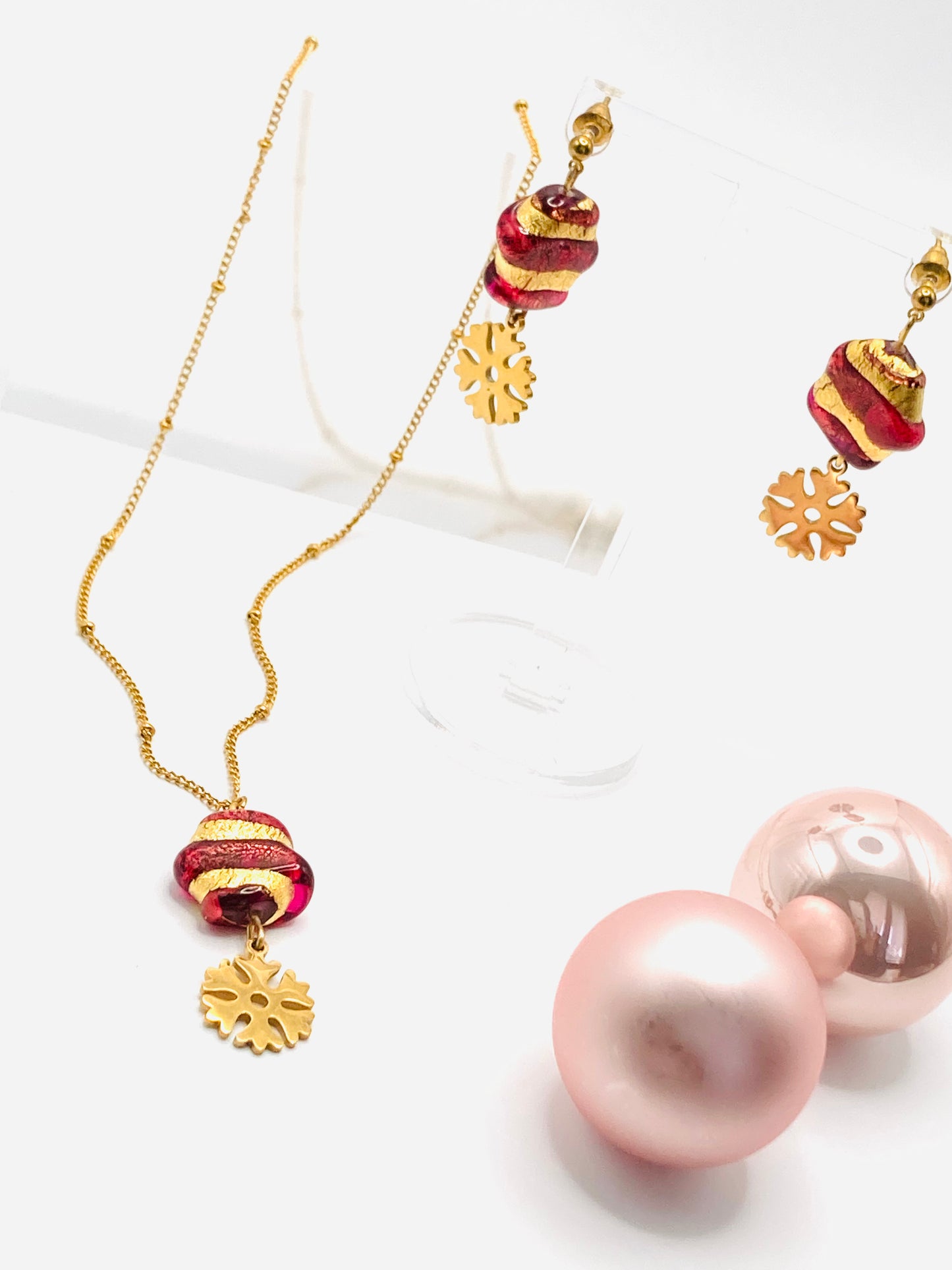 Collana e orecchini con snow