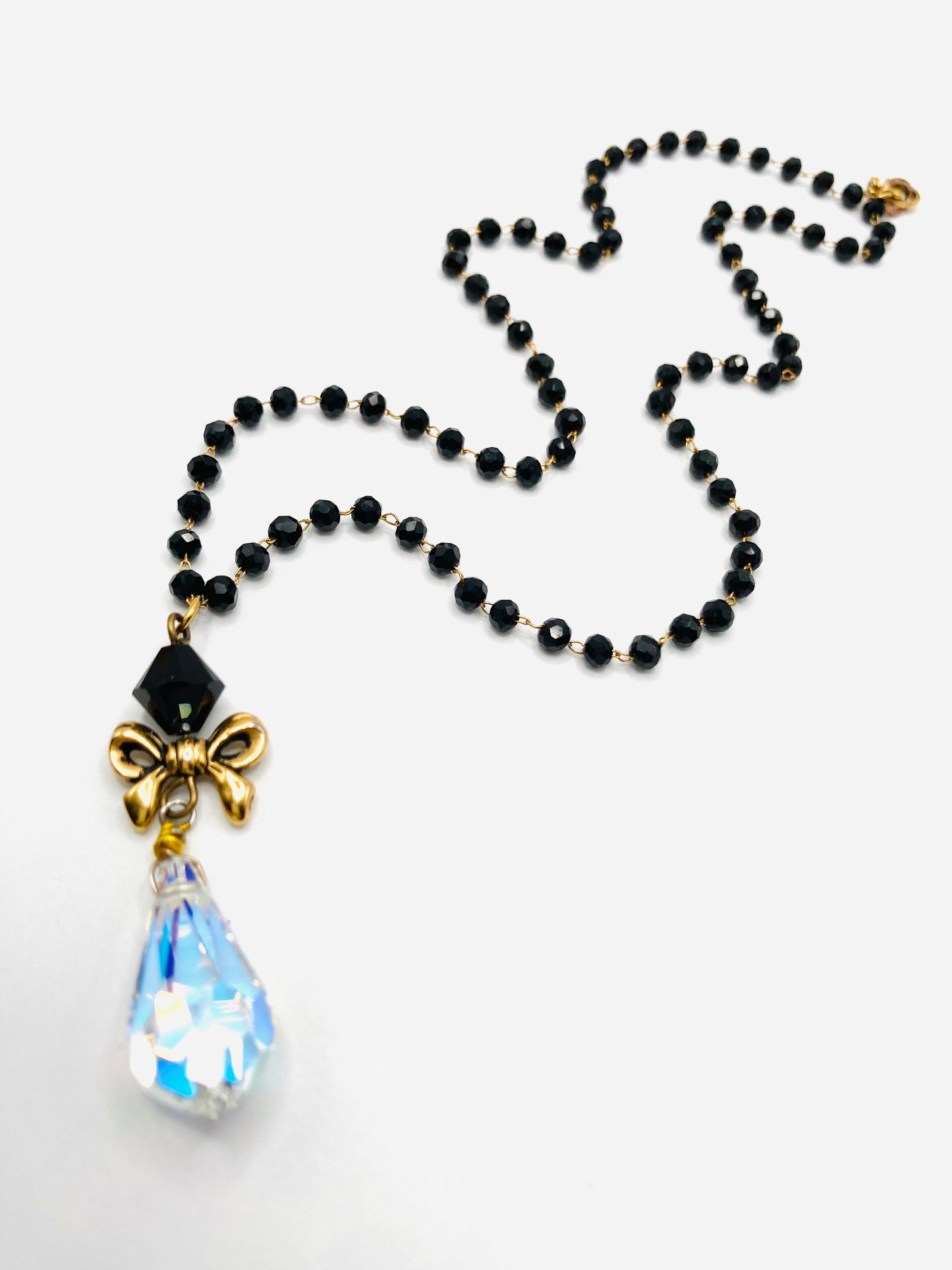 Collana e orecchini con goccia cristallo