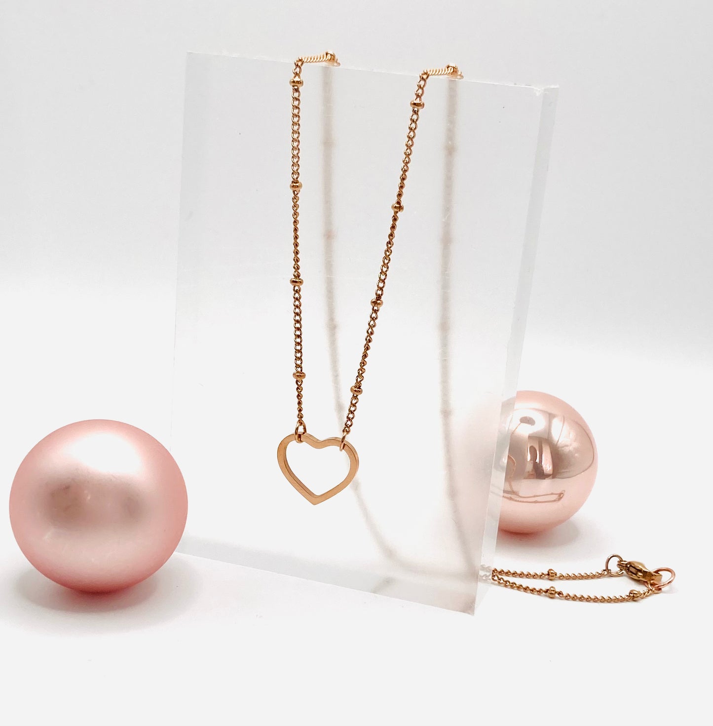 Collana con cuore vuoto