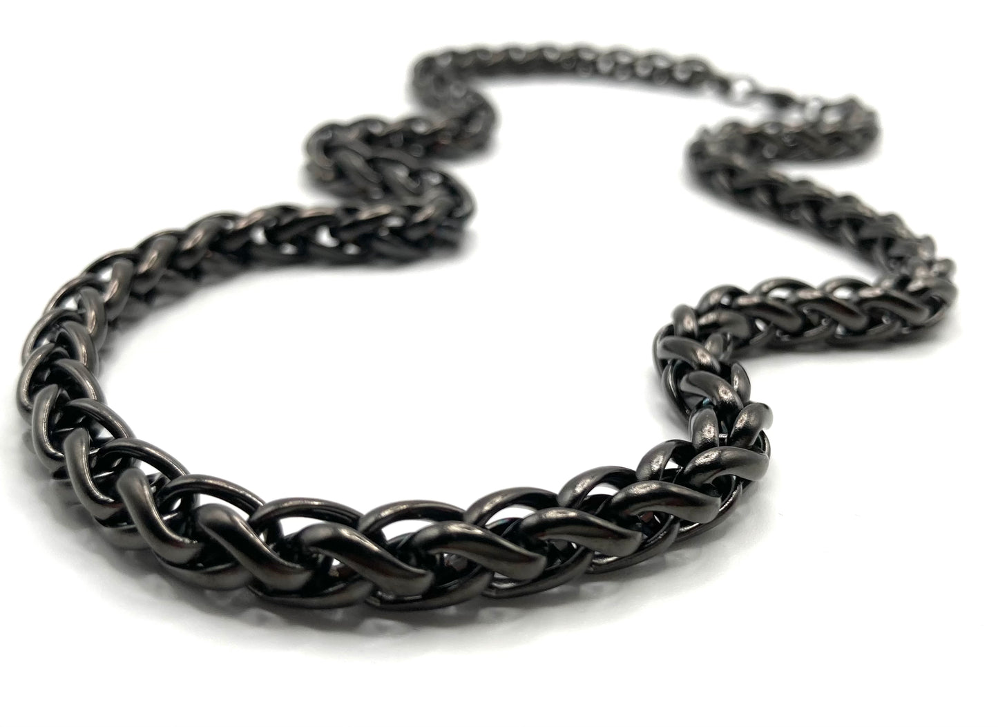 Collana e bracciale intrecciati