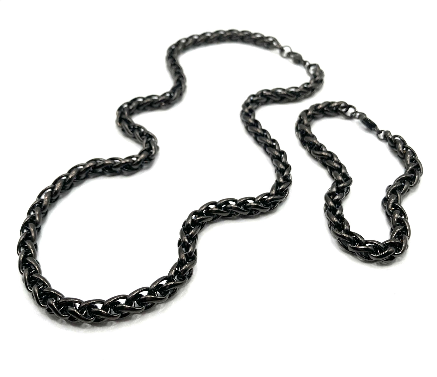 Collana e bracciale intrecciati