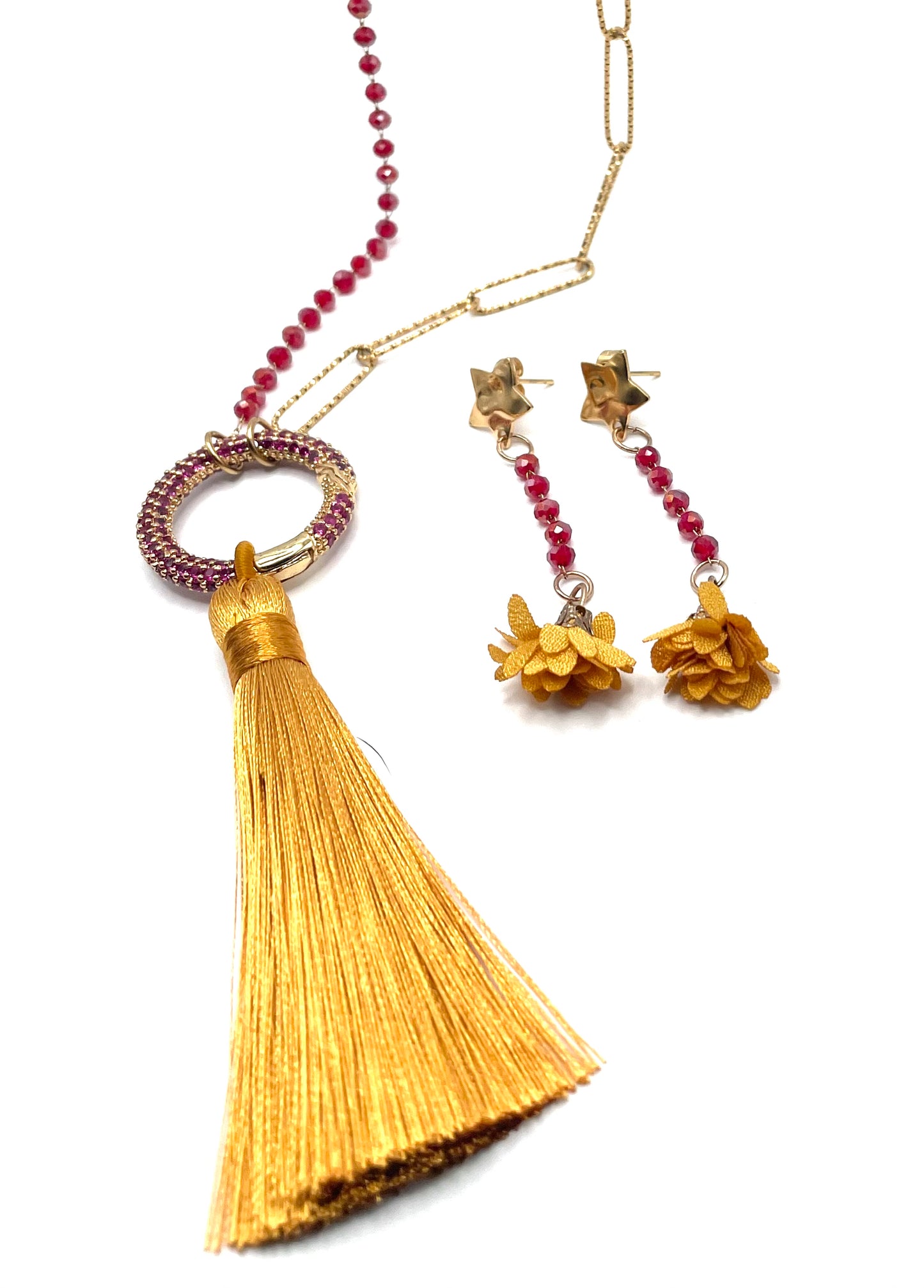 Collana e orecchini con nappina