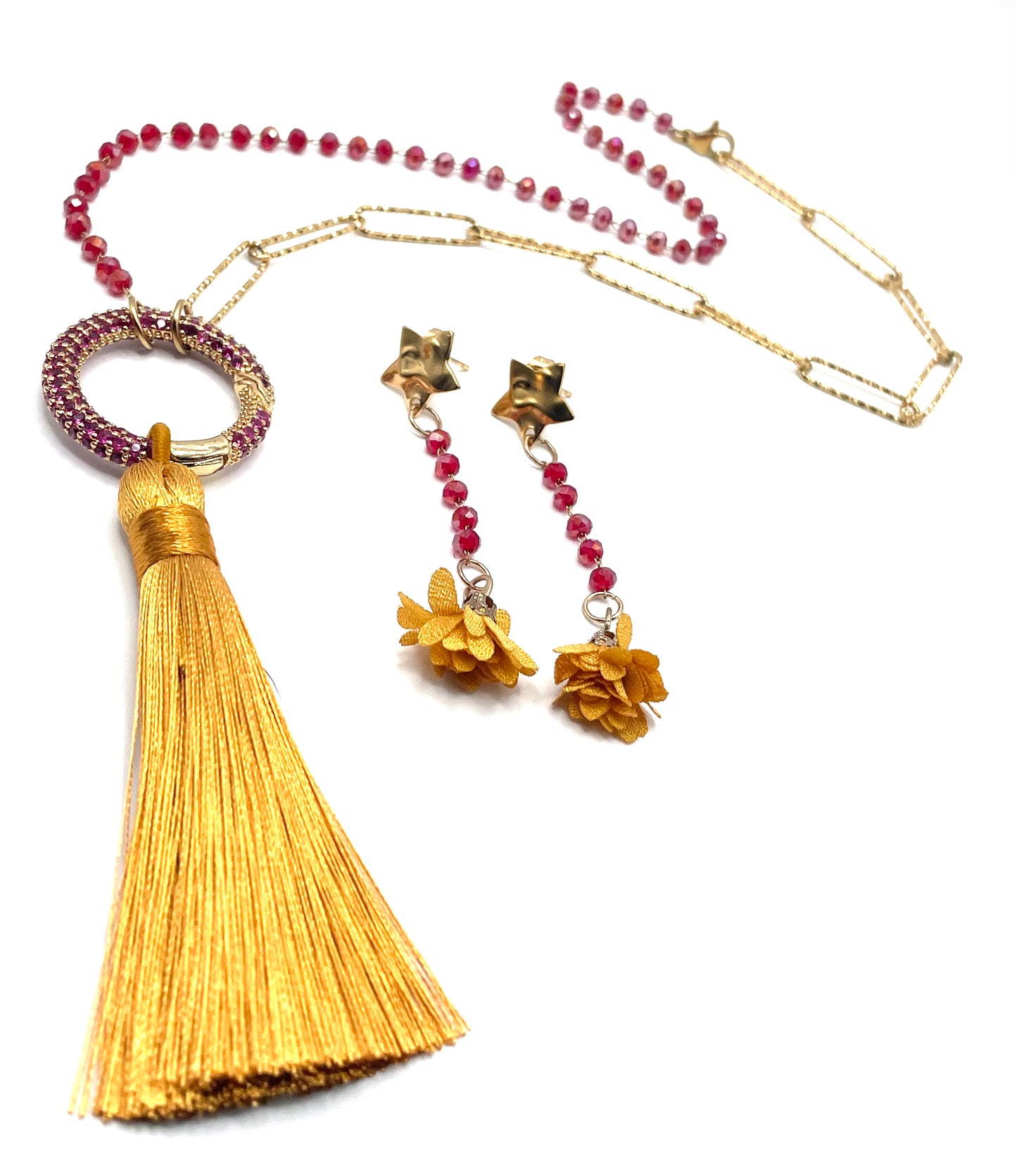 Collana e orecchini con nappina