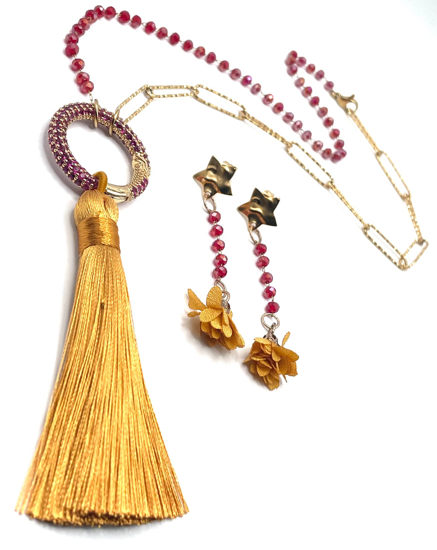 Collana e orecchini con nappina