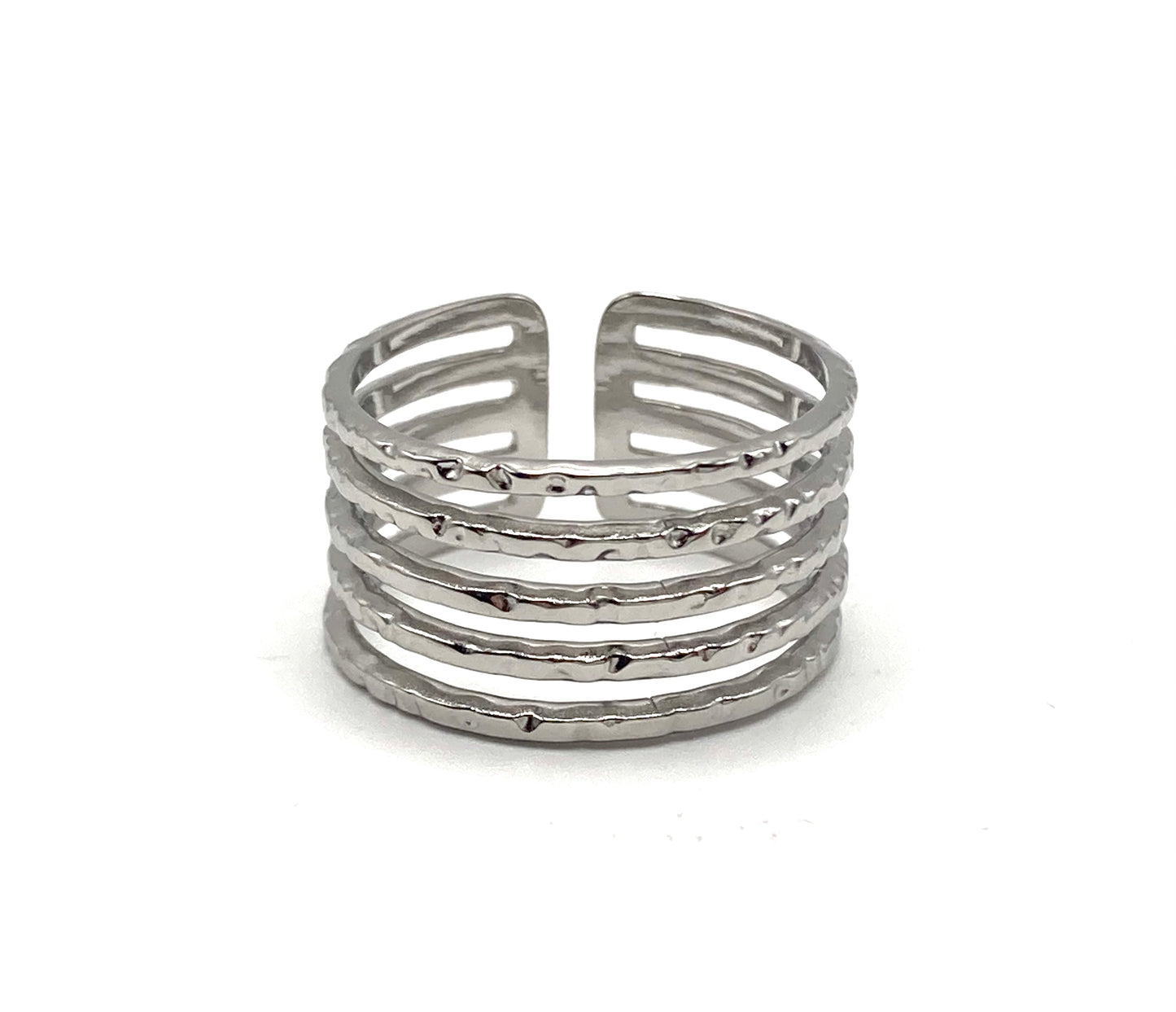Anello a fascia effetto martellato